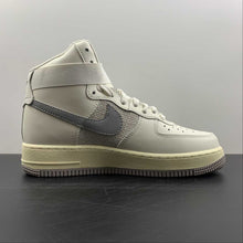 Cargar imagen en el visor de la galería, Air Force 1 07 High LV8 Vintage Sail Medium Grey DM0209-100
