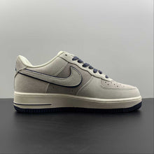Cargar imagen en el visor de la galería, Air Force 1 07 Low Four Horsemen PE Cream White Navy Blue DZ3696-006
