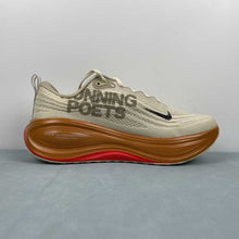 Cargar imagen en el visor de la galería, Nike Zoom Vomero PLUS Running Poets IM6679-258
