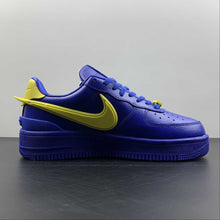 Cargar imagen en el visor de la galería, Ambush x Air Force 1 Low Phantom Game Royal Varsity Maize DV3464-400
