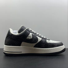 Cargar imagen en el visor de la galería, Louis Vuitton Trainer Snaker x Air Force 1 Black White LK0236
