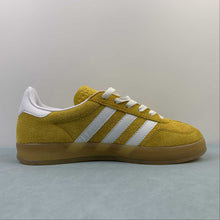 Cargar imagen en el visor de la galería, Adidas Gazelle Indoor Orange Peel Cloud White Gold Metallic HQ8716
