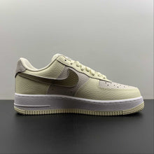 Cargar imagen en el visor de la galería, Air Force 1 07 Low Light Orewood Brown Ironstone FB8483-100
