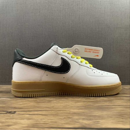 Air Force 1 07 LV8 GO The Extra Smile White Yellow Strike Gum Light Brown DO5854-100