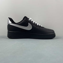 Cargar imagen en el visor de la galería, Air Force 1 07 Low Black White Silver CW2288-016
