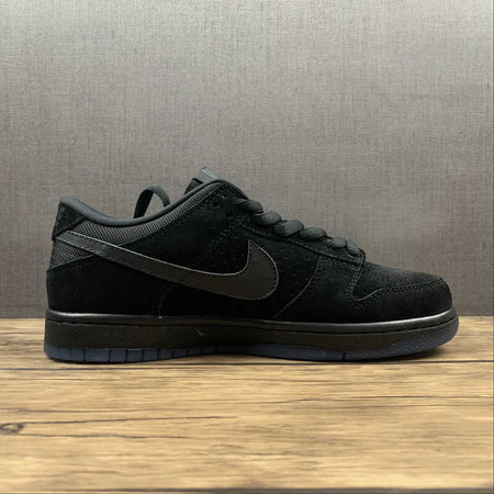 Undefeated x SB Dunk Low SP 5 On It Black DO9329-001