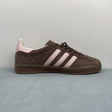 Cargar imagen en el visor de la galería, Adidas Gazelle Indoor Earth Strata Wonder Quartz JR2431

