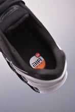 Cargar imagen en el visor de la galería, Air Max Dn8 Black and White FQ7860-037
