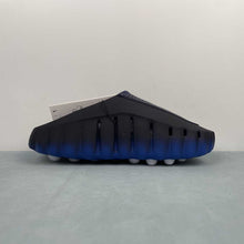 Cargar imagen en el visor de la galería, Nike Mind 001 Slide Blackened Blue Game Royal HQ4307-400
