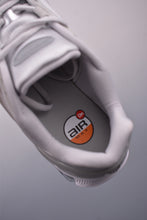 Cargar imagen en el visor de la galería, Air Max Dn8 Metallic Silver HF5509-002
