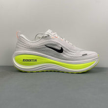 Cargar imagen en el visor de la galería, Nike Zoom Vomero PLUS White Black Volt Barely Volt HV8150-12
