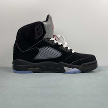 Cargar imagen en el visor de la galería, Air Jordan 5 Retro OG Black Metallic Reimagined HF3975-001
