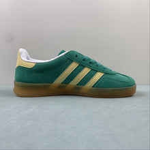 Cargar imagen en el visor de la galería, Adidas Gazelle Indoor Semi Court Green Almost Yellow Gum IH7500
