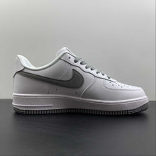 Cargar imagen en el visor de la galería, Air Force 1 07 Low White Grey Hook AH0206-111
