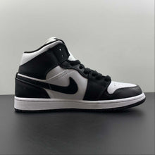 Cargar imagen en el visor de la galería, Air Jordan 1 Mid Panda Black White DV0991-101
