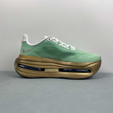 Nike Vomero Premium Lt Green Gold FN8453-030