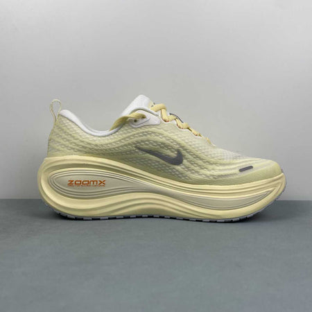 Nike Zoom Vomero PLUS Summit White Metallic Silver IM5020-100