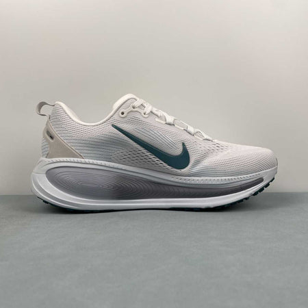 Nike Zoom Vomero 18 White Grey Green HM6804-103