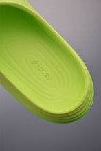 Cargar imagen en el visor de la galería, Nike ReactX Rejuven8 Slide Fluorescent Yellow HV4479-304

