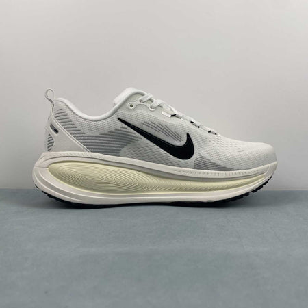 Nike Zoom Vomero 18 Summit White Coconut Milk Black HM6803-101