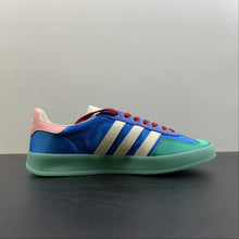 Cargar imagen en el visor de la galería, Adidas x Gucci Gazelle Light Blue Duchess Silk
