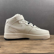 Cargar imagen en el visor de la galería, Air Force 1 07 Mid Brooklyn New York White Black NT2969-013
