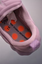 Cargar imagen en el visor de la galería, Nike Mind 002 Light Violet Ore Purple Smoke HQ4310-200
