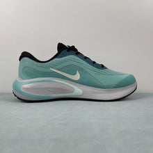 Cargar imagen en el visor de la galería, Nike Journey Run Green Frost Black Armoury Navy Pale Ivory FN0228-300
