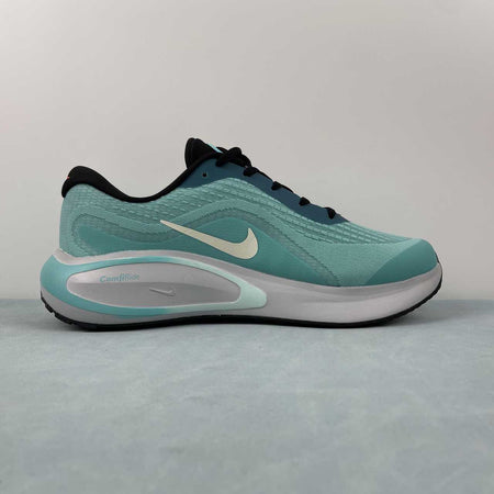 Nike Journey Run Green Frost Black Armoury Navy Pale Ivory FN0228-300