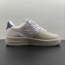 Cargar imagen en el visor de la galería, LV x Air Force 1 07 Low White Blue Gray BS8871-301
