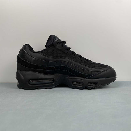 Air Max 95 Essential Triple Black CI3705-001