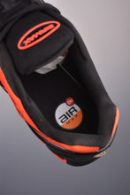 Cargar imagen en el visor de la galería, Air Max Dn8 Black Orange FQ7860-004
