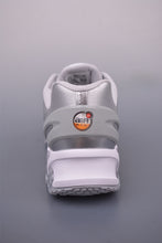 Cargar imagen en el visor de la galería, Air Max Dn8 Metallic Silver HF5509-002
