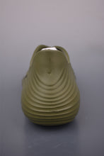 Cargar imagen en el visor de la galería, Nike ReactX Rejuven8 Medium Olive HV5060-201
