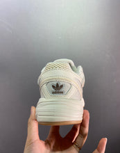 Cargar imagen en el visor de la galería, Adidas Astir Beige GV9200
