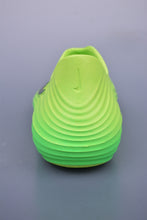 Cargar imagen en el visor de la galería, Nike ReactX Rejuven8 Green Strike Black-Volt HV5060-300
