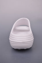 Cargar imagen en el visor de la galería, Nike ReactX Rejuven8 Slide Summit White HV4479-100
