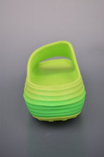 Cargar imagen en el visor de la galería, Nike ReactX Rejuven8 Slide Fluorescent Yellow HV4479-304
