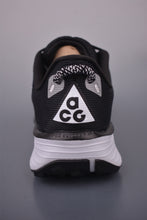Cargar imagen en el visor de la galería, Nike Reactx Pegasus Trail 5 AGC Black and White HV8121-001
