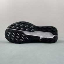 Cargar imagen en el visor de la galería, Nike React Pegasus Trail 5 Black White DV3864-001
