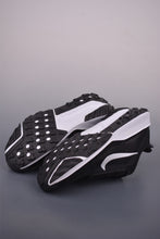 Cargar imagen en el visor de la galería, Nike Reactx Pegasus Trail 5 AGC Black and White HV8121-001
