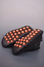 Cargar imagen en el visor de la galería, Nike Mind 002 Black Hyper Crimson Chrome HQ4308-001
