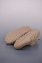 Cargar imagen en el visor de la galería, Nike ReactX Rejuven8 Desert Color Silver Hook HV5060-200
