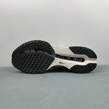 Cargar imagen en el visor de la galería, Pegasus Premium Run Pack Platinum Tint Sail Black IH2288-001
