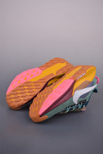 Cargar imagen en el visor de la galería, Nike Reactx Pegasus Trail 5 Next Nature Green Orange Yellow DV3864-100
