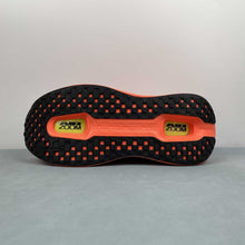 Cargar imagen en el visor de la galería, Nike Vomero Premium Pink Green Red HQ2050-442
