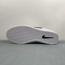 Cargar imagen en el visor de la galería, SB Force 58 Premium White Black DH7505-101
