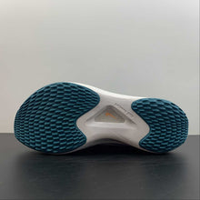 Cargar imagen en el visor de la galería, Zoom Fly 5 Cerulean White Bright Spruce DM8968-400
