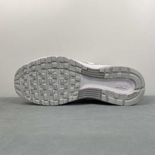 Cargar imagen en el visor de la galería, Nike P-6000 Metallic Summit White Pure Platinum Wolf Grey White FV6603-101
