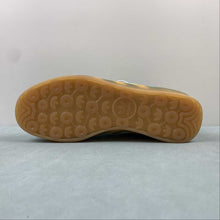 Cargar imagen en el visor de la galería, Adidas Gazelle Indoor Semi Court Green Almost Yellow Gum IH7500

